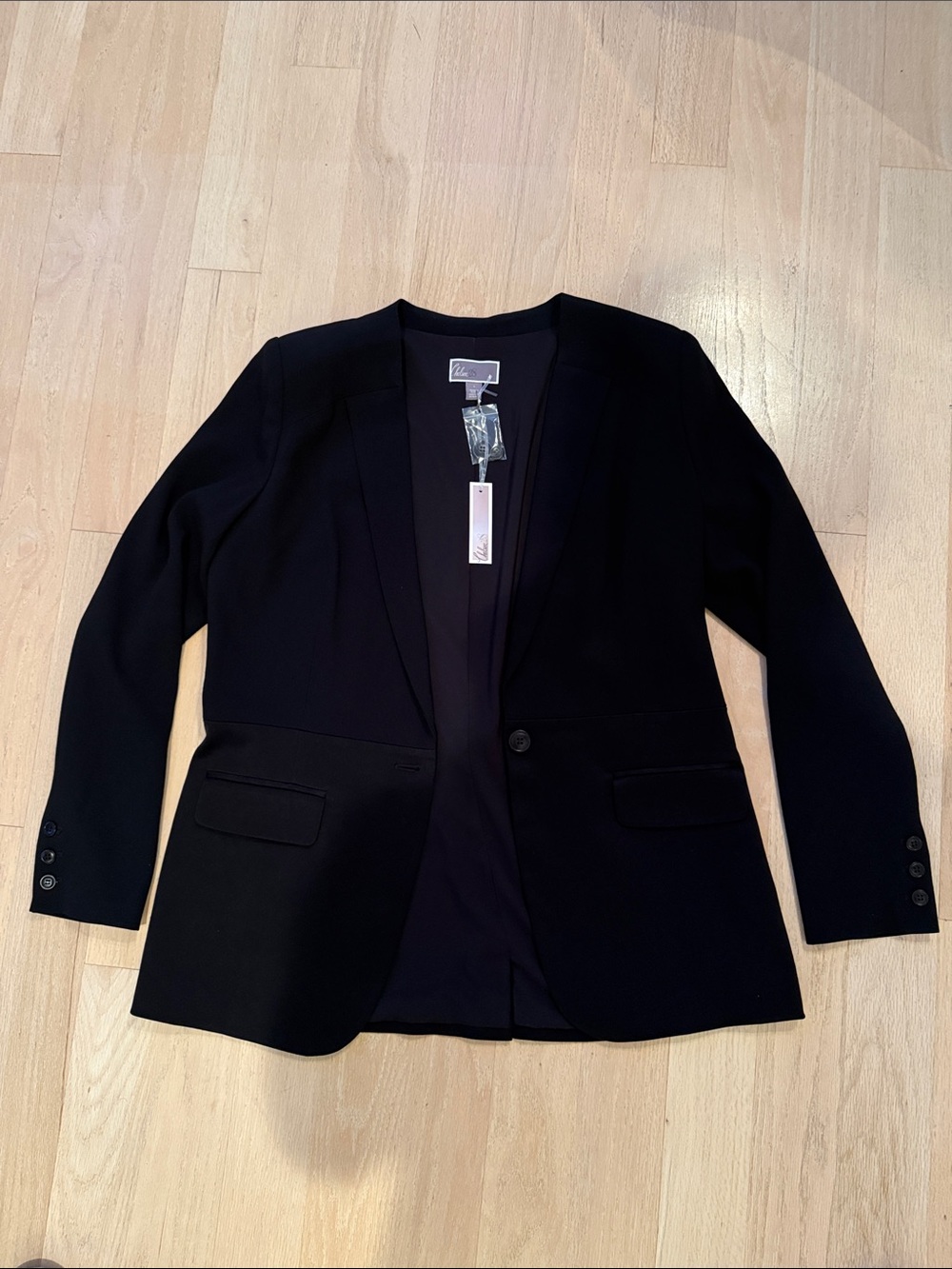 Chelsea28 Classic Black One-Button Blazer